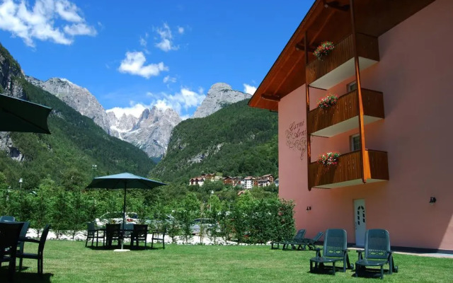 Arnica Hotel Garni a Molveno