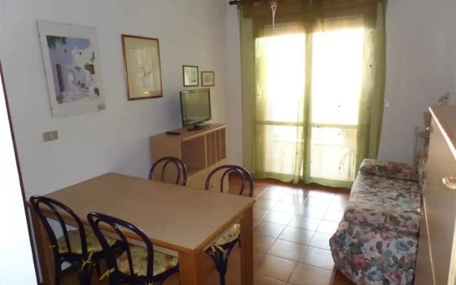 Apartment 80m From the Beach