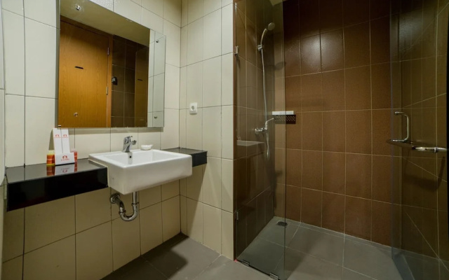 Mountain View Studio @ Dago Suites Apartment with Balcony