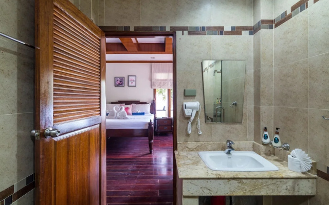 Hassippi Villa by Lofty