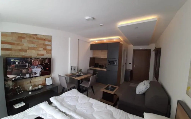 TeonaLux Milmari Resort P84