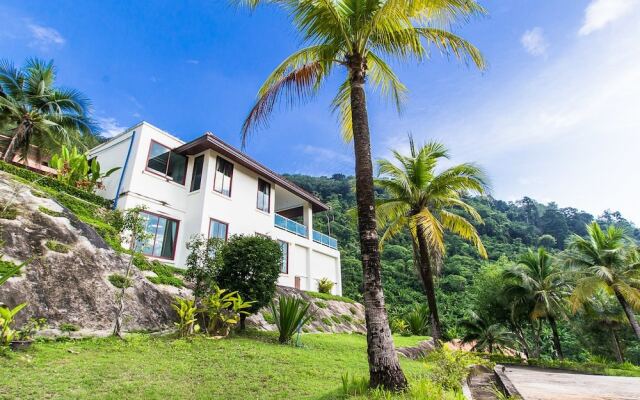 Отель Luxury Seaview Pool Villa at Chalong вид на фасад