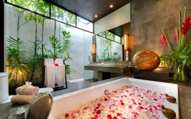 bunga one seminyak