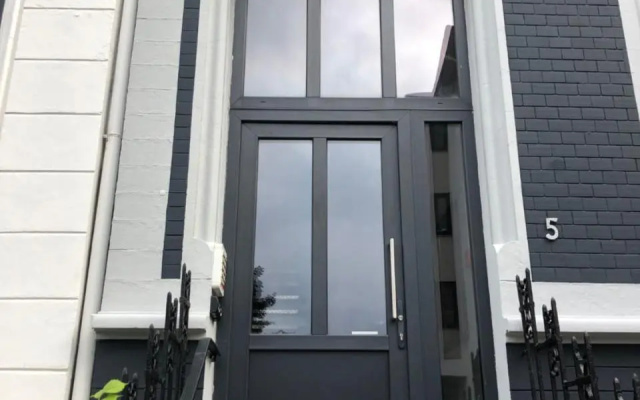 East Village No. 5