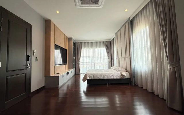 House Near Suvarnabhumi Airport