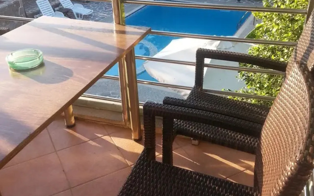 Ela Mesa Luxury Apartments