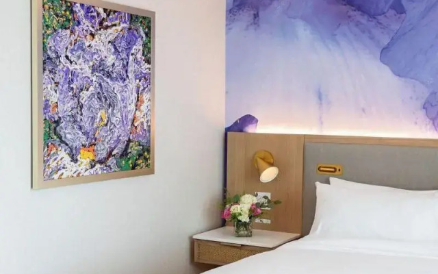 Iris Hotel Boston