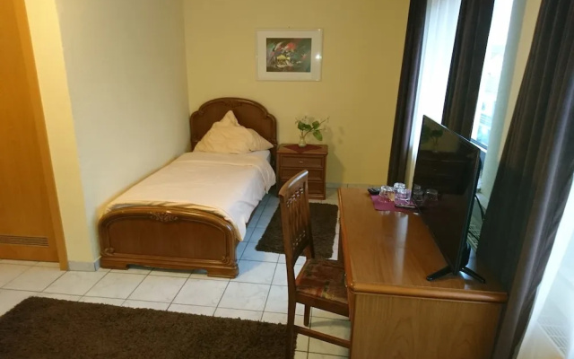 Euro-Hotel