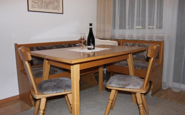 Pension Falch Roman