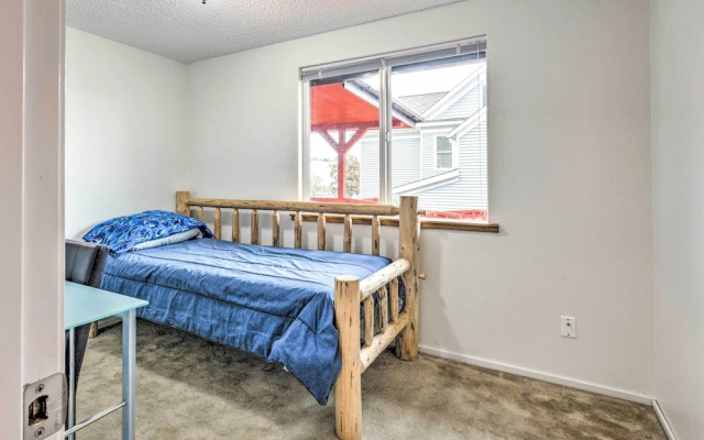 Walkable Sitka Getaway w/ Community Perks!