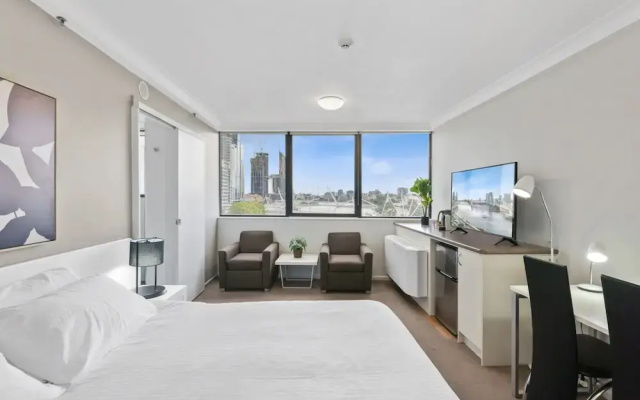Central Brisbane Studio With Stunning River Views