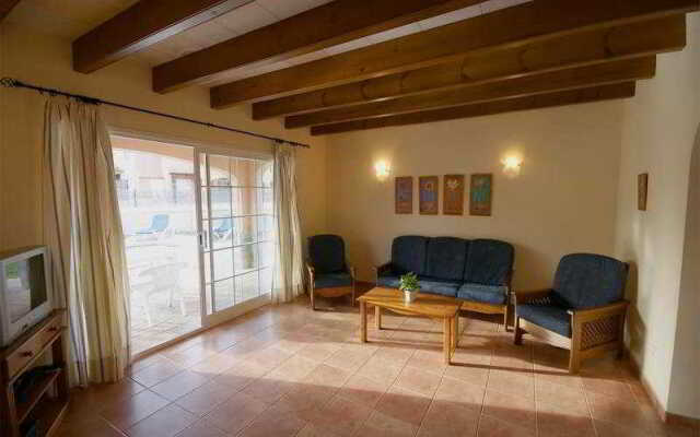 Отель Villas Zona Cala'n Blanes Кала-эн-Бланес комната для гостей