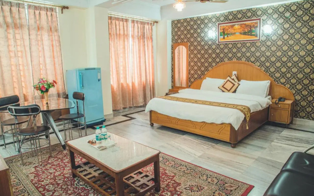 Hotel Priya Palace