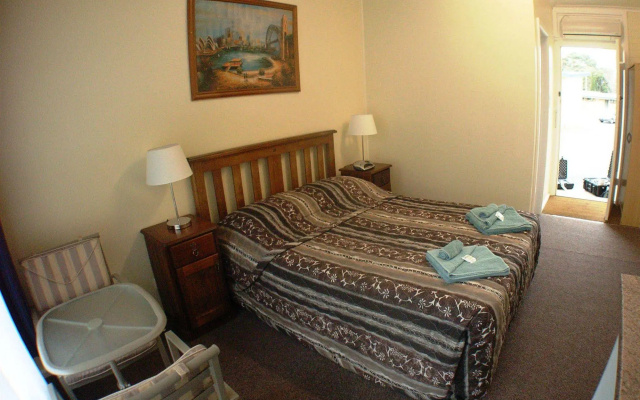 Southern Right Motor Inn