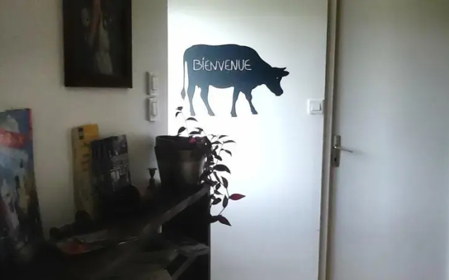 La Poule aux Oeufs Dort