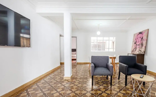 Stay Connected in Roma - 3br- Fast Wifi- Laundry