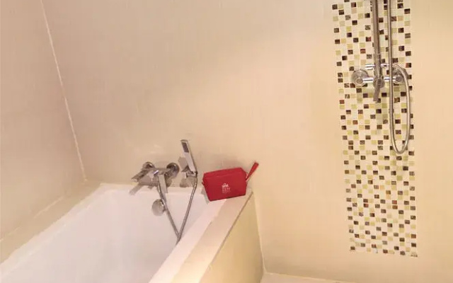ZEN Rooms Sukhumvit Soi 10