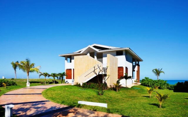 Отель Ocean Vista Azul вид на фасад