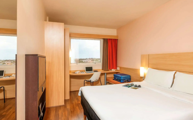 ibis Sao Carlos