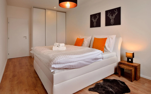 Apollis Business & Budget by Ambiente