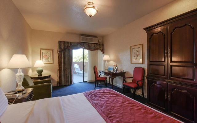 Carlyle Hotel