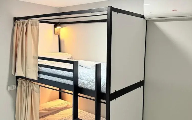 Hostel Vam Torrejon