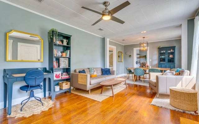 Deck & Grill: Downtown Pensacola Vacation Rental