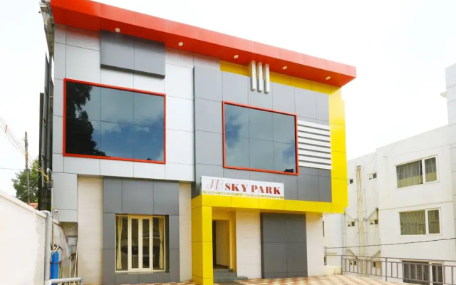 OYO 9184 Lumino Skypark