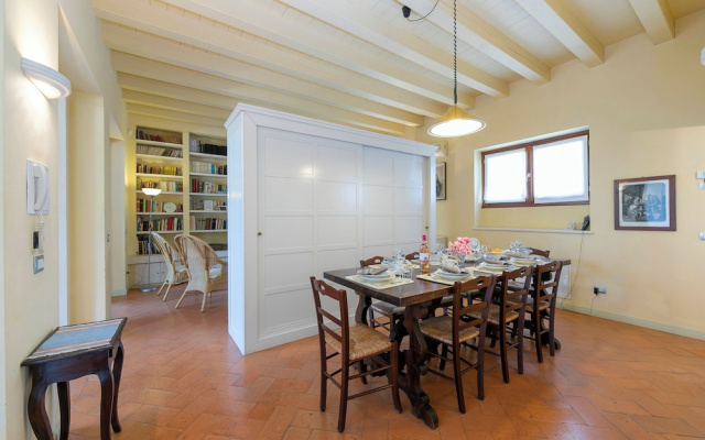 Villa Faccioli Magnolia With Shared Pool