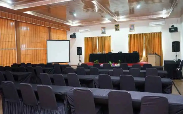 Ren'z Hotel