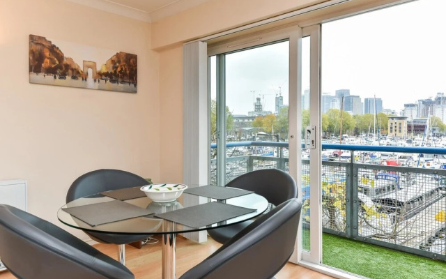 Superb Two Bedroom Flat By The Water - Great Views