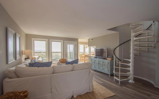 Sunny Condo w/ Gorgeous Ocean Views Near Beach Club, Tennis, & Sandbar