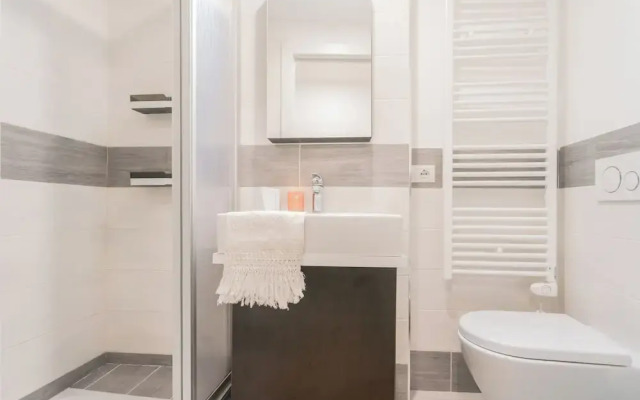 Borsieri Como Apartments with Parking by Rent all Como