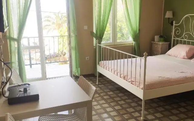 Studio Apartments Krasici