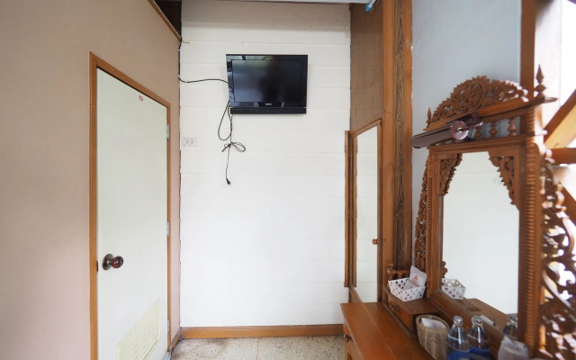 Parichart Place