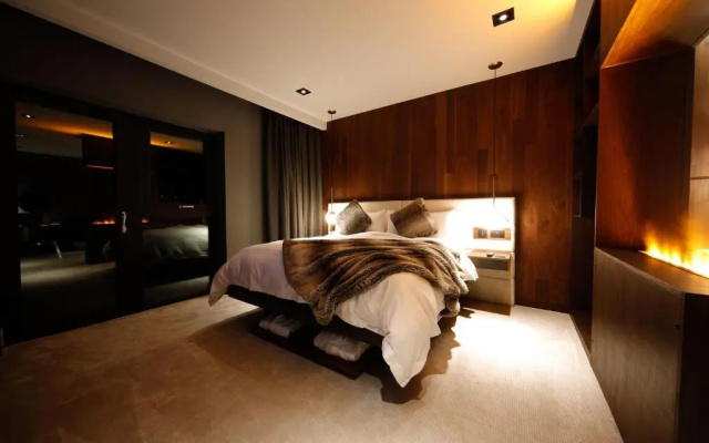 Cave Hotel near Canterbury