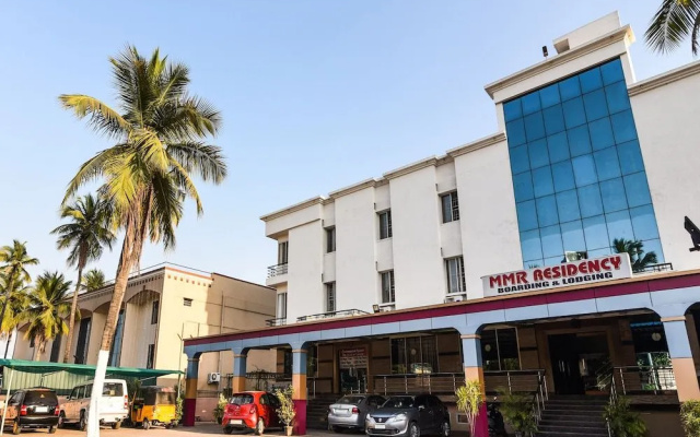 Oyo 33010 Hotel Mmr Towers