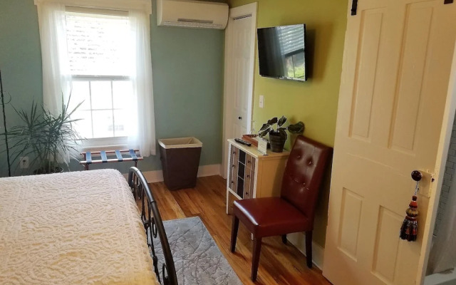 The Blackberry Inn Bed & Breakfast