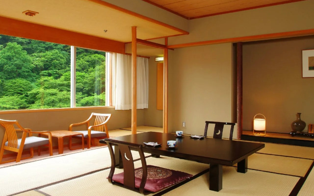 Yuze Hotel