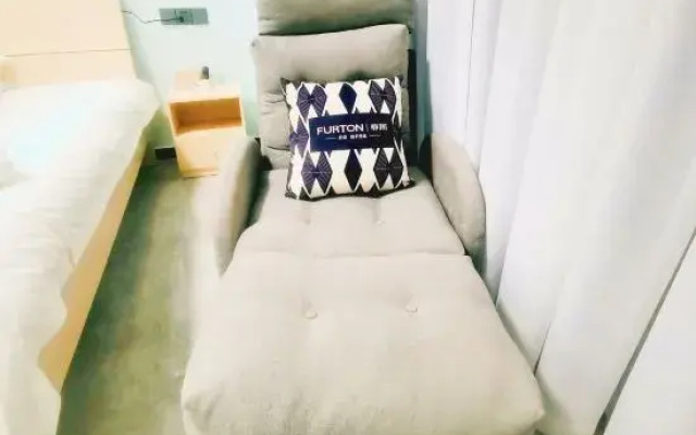 Chinese Yijuju Suites (Jianye Headquarters Port Branch)