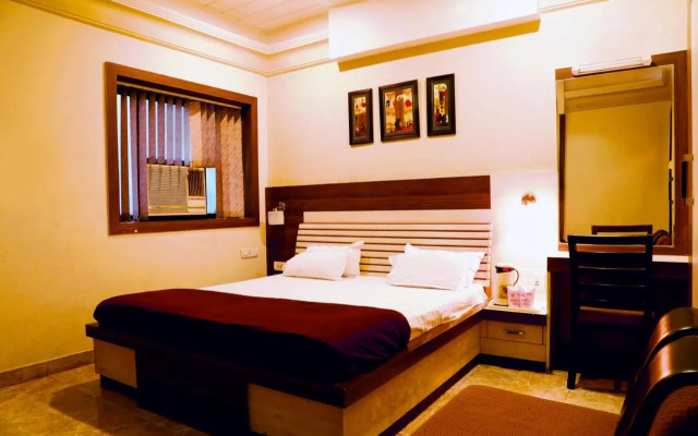 Hotel Prayag
