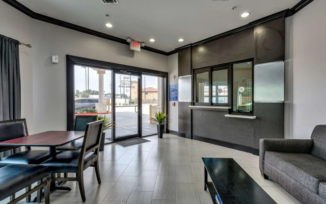 Americas Best Value Inn and Suites IAH Airport North