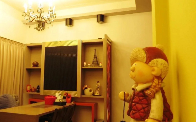Liuhe Corner House 737