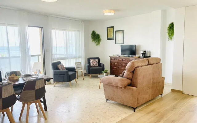 Apartamento Sol y Mar la Herradura by At Home Cost