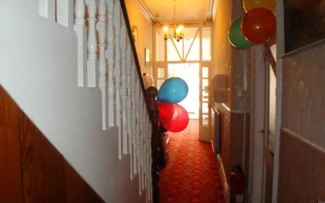 Sandhurst Hotel