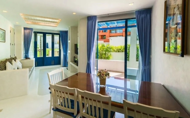The Che Pool Access Beachfront Condo by Away