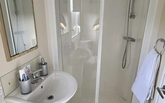 Pura Vida-stunning 2-bed Caravan in Clacton-on-sea