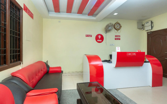 OYO Flagship 22408 Apple Tree Residency