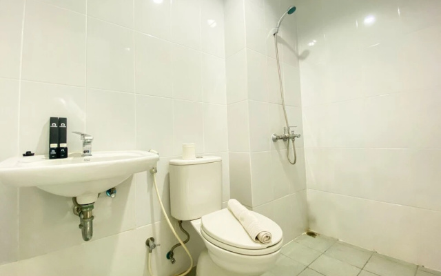 Comfort 1Br At Patraland Urbano Apartment