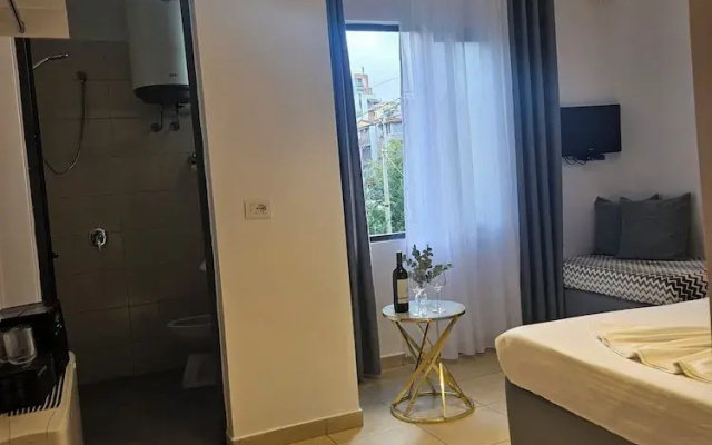 Golden Flower Hotel